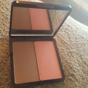 YBF-GOLDEN GLEAM BRONZER & BABY PINK BLUSH - GREAT DUO